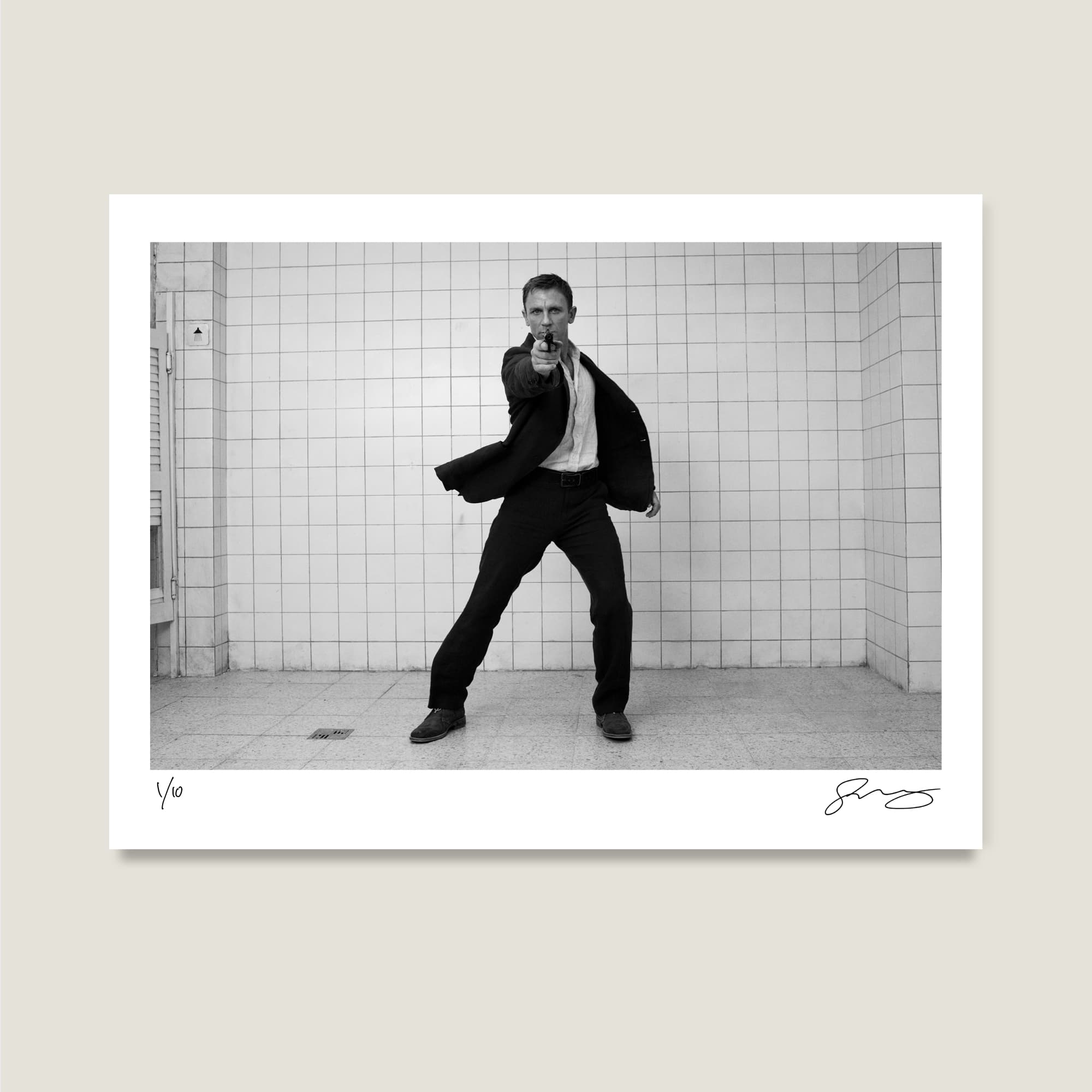 Bond (Daniel Craig) creating his first gun barrel sequence, Modrany Studios, Prague, Czech Republic. Casino Royale, 2006. Photograph by Greg Williams.